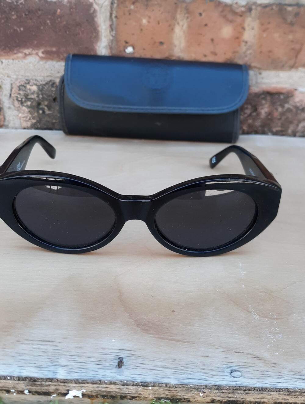 Vintage Gianni Versace MOD 480/H COL N52 Rhinestone Medusa Oval Sunglasses